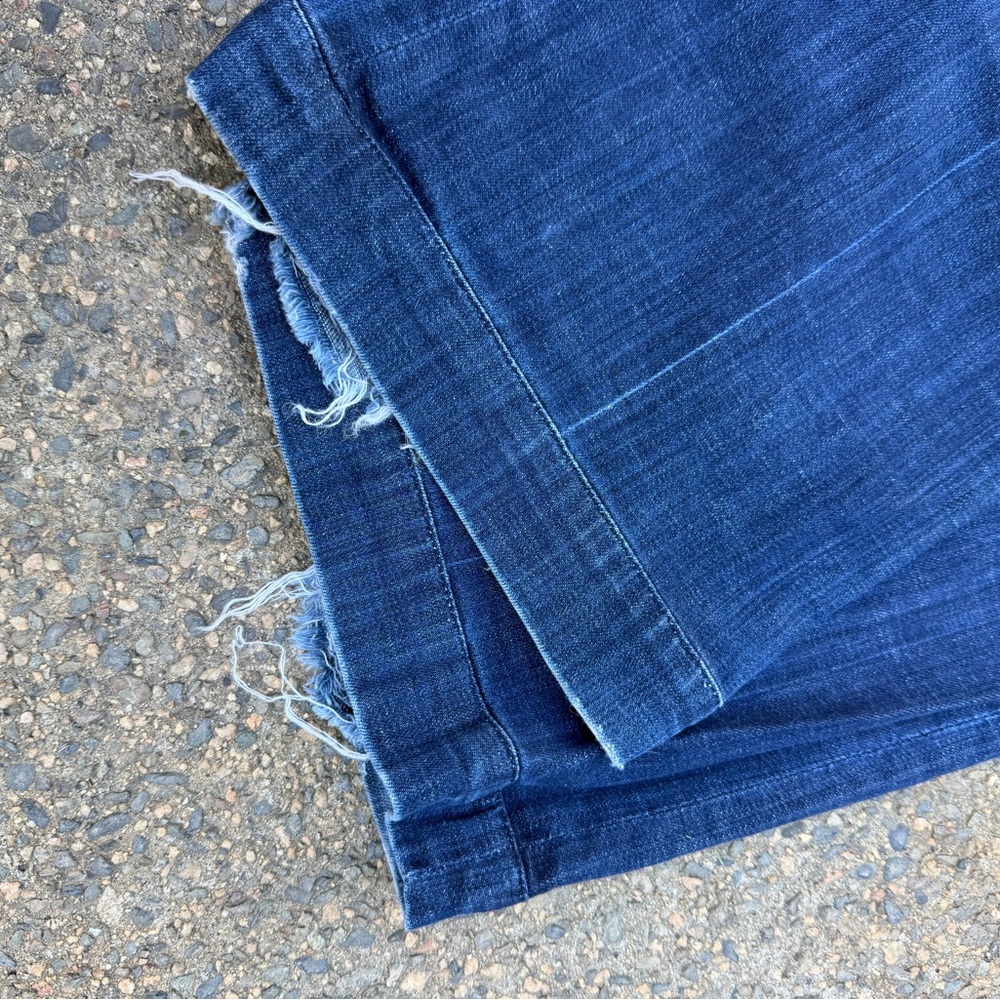 7 For All Mankind Dojo Jeans Dark Wash - Picture 6 of 10